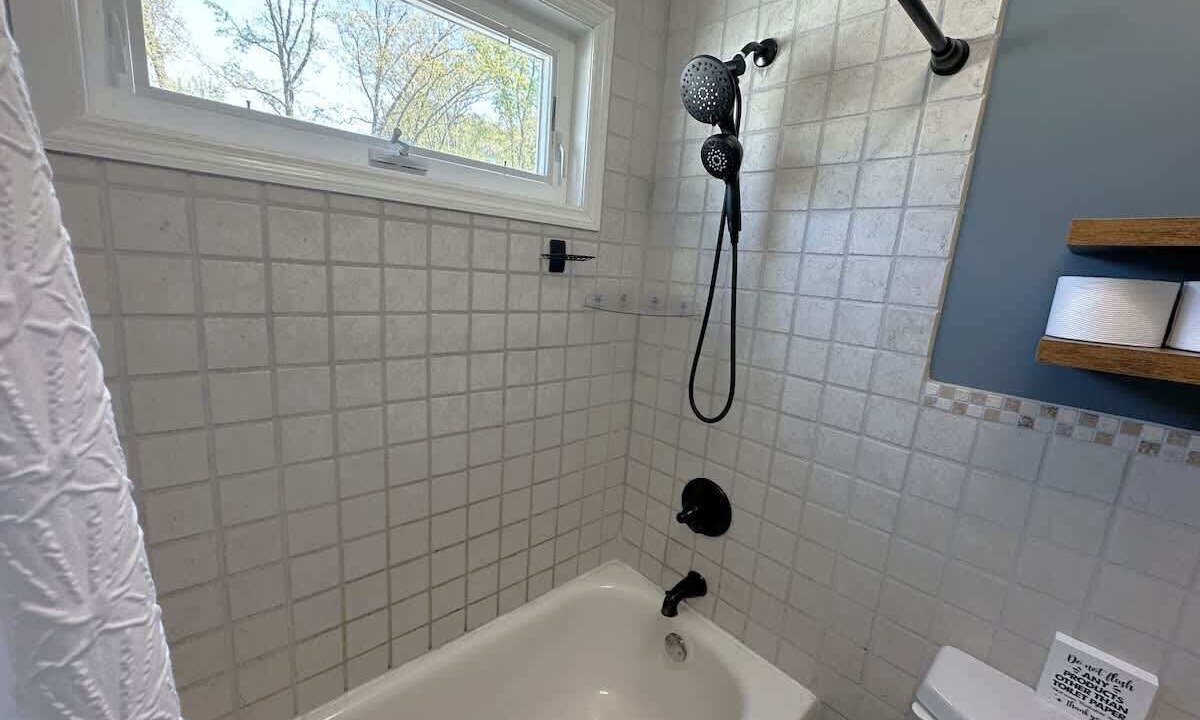 Photo of Bathroom in Leesville