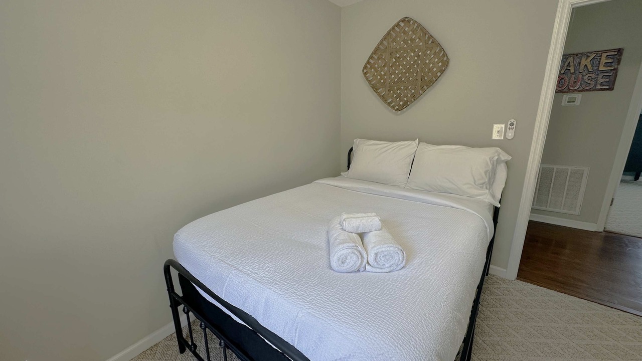 Photo of Bedroom in Leesville