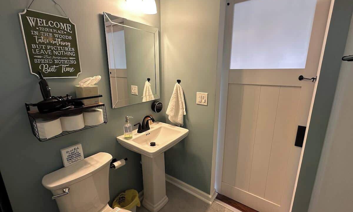 Photo of Bathroom in Leesville
