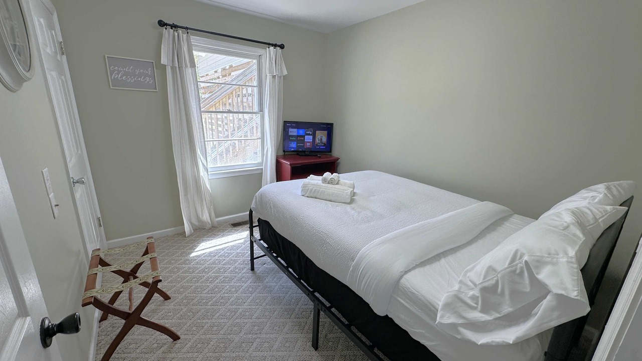 Photo of Bedroom in Leesville