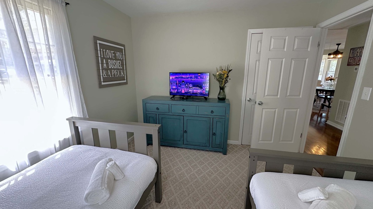 Photo of Bedroom in Leesville
