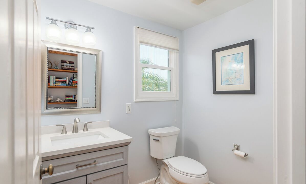Photo of Bathroom in Oceanmarsh Subdivision