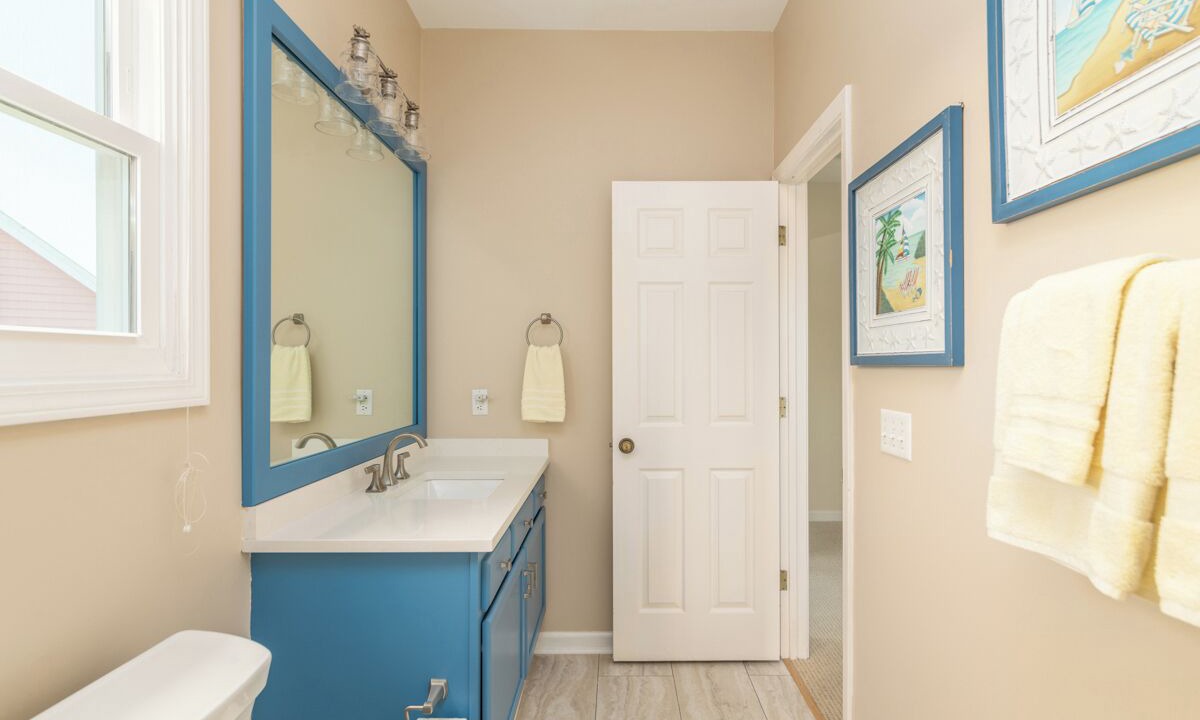Photo of Bathroom in Oceanmarsh Subdivision