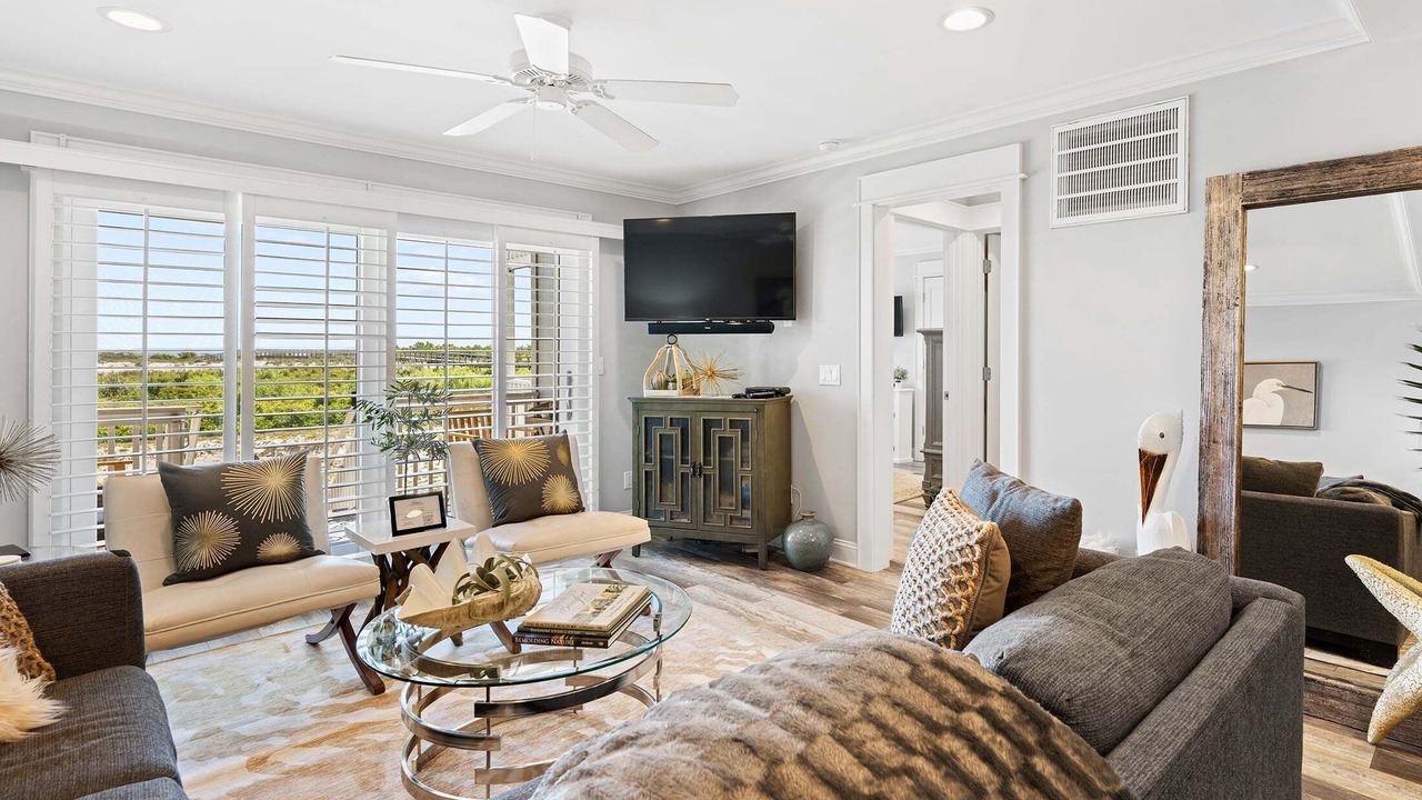 Photo of Livingroom in Oceanmarsh Subdivision