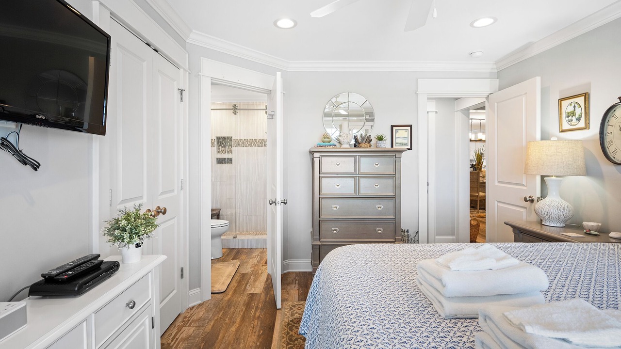 Photo of Bedroom in Oceanmarsh Subdivision