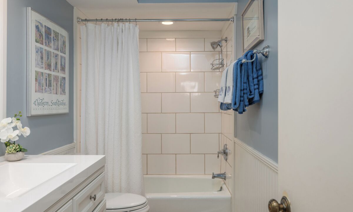 Photo of Bathroom in Oceanmarsh Subdivision