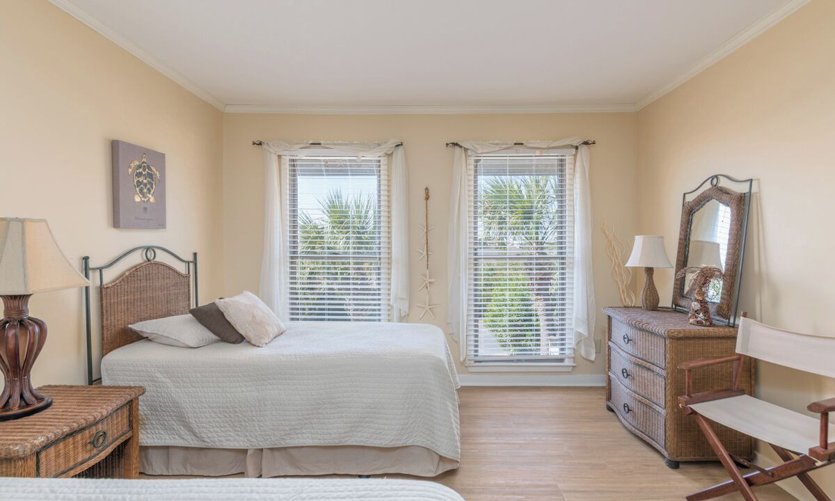 Photo of Bedroom in Oceanmarsh Subdivision