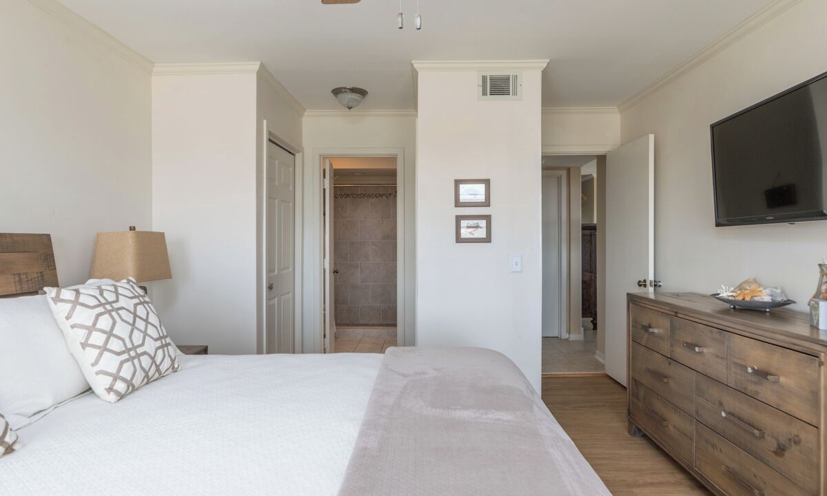 Photo of Bedroom in Oceanmarsh Subdivision