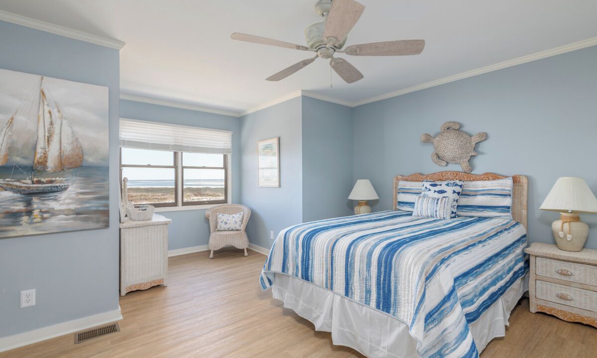 Photo of Bedroom in Oceanmarsh Subdivision