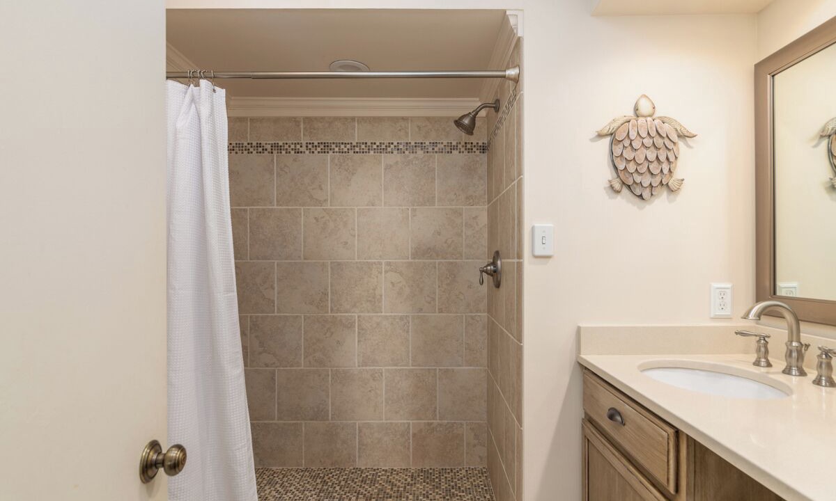 Photo of Bathroom in Oceanmarsh Subdivision