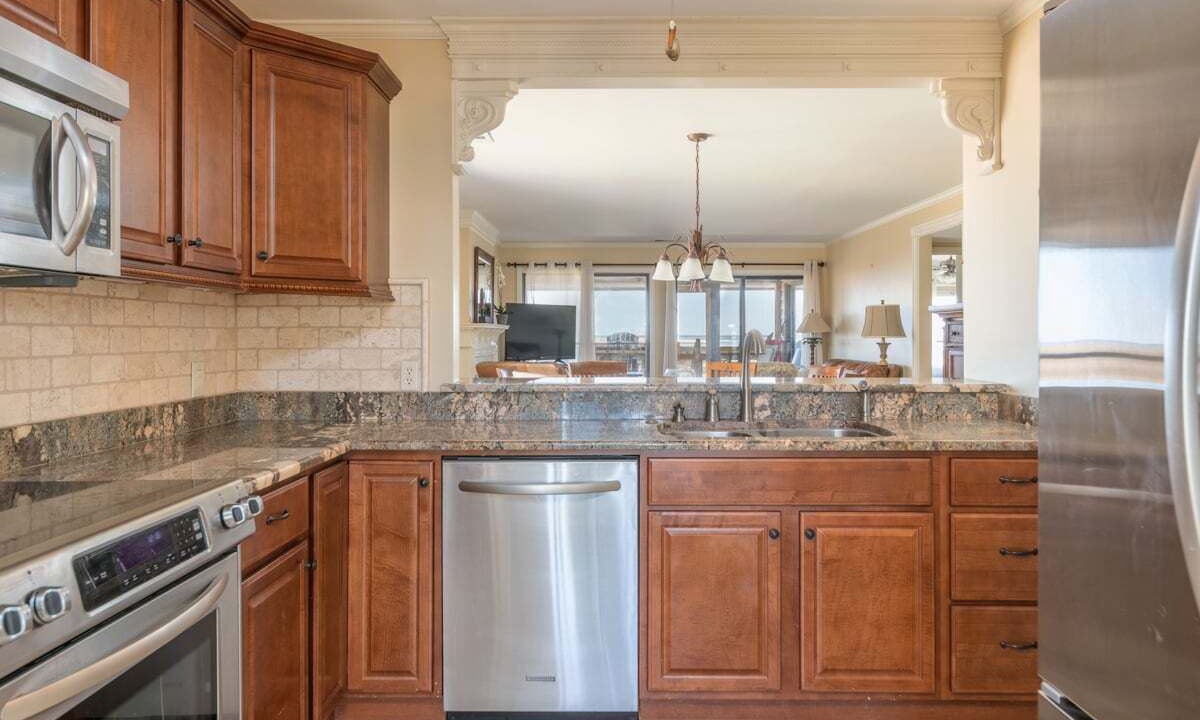 Photo of Kitchen in Oceanmarsh Subdivision