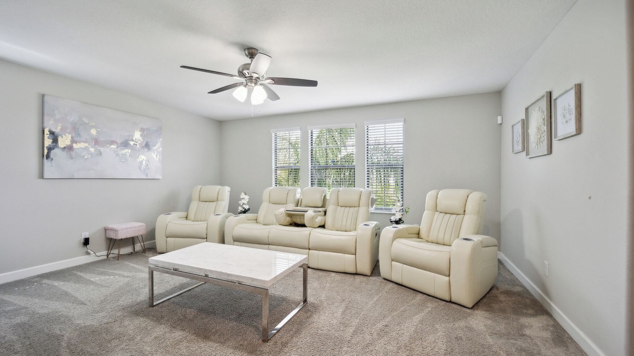 Photo of Livingroom in Riverview