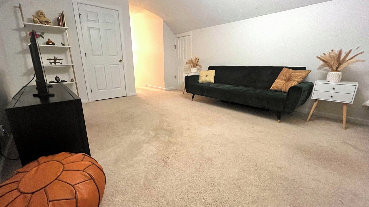 Photo of Livingroom in Plantation South