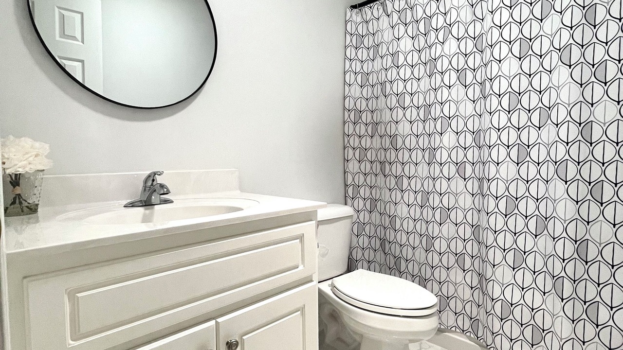 Photo of Bathroom in Plantation South