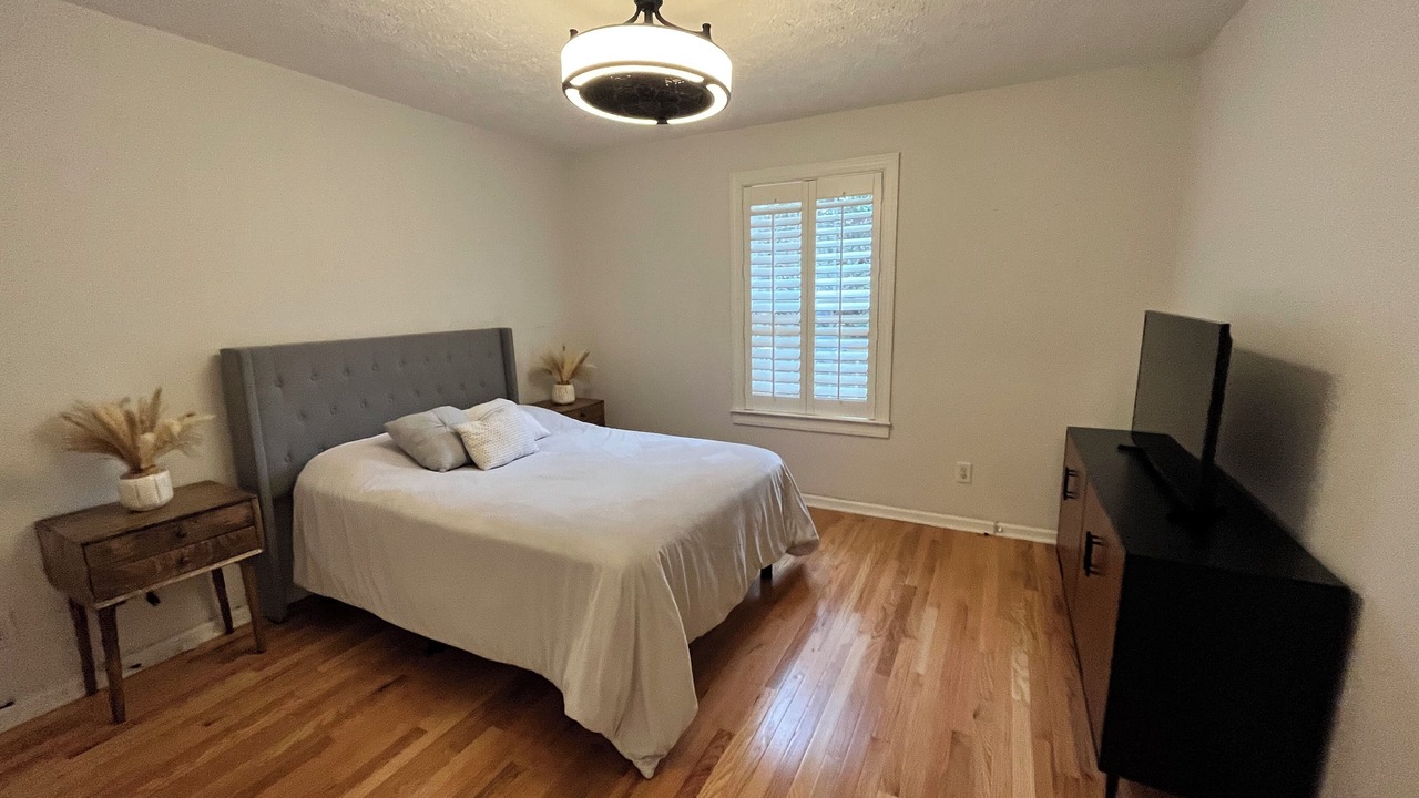 Photo of Bedroom in Plantation South