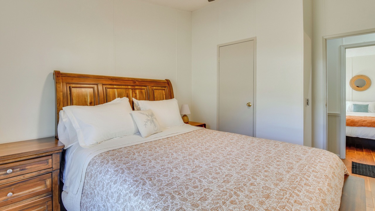 Photo of Bedroom in Seneca