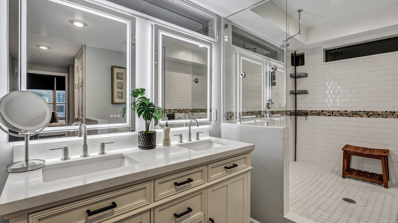 Photo of Bathroom in Historic District - North