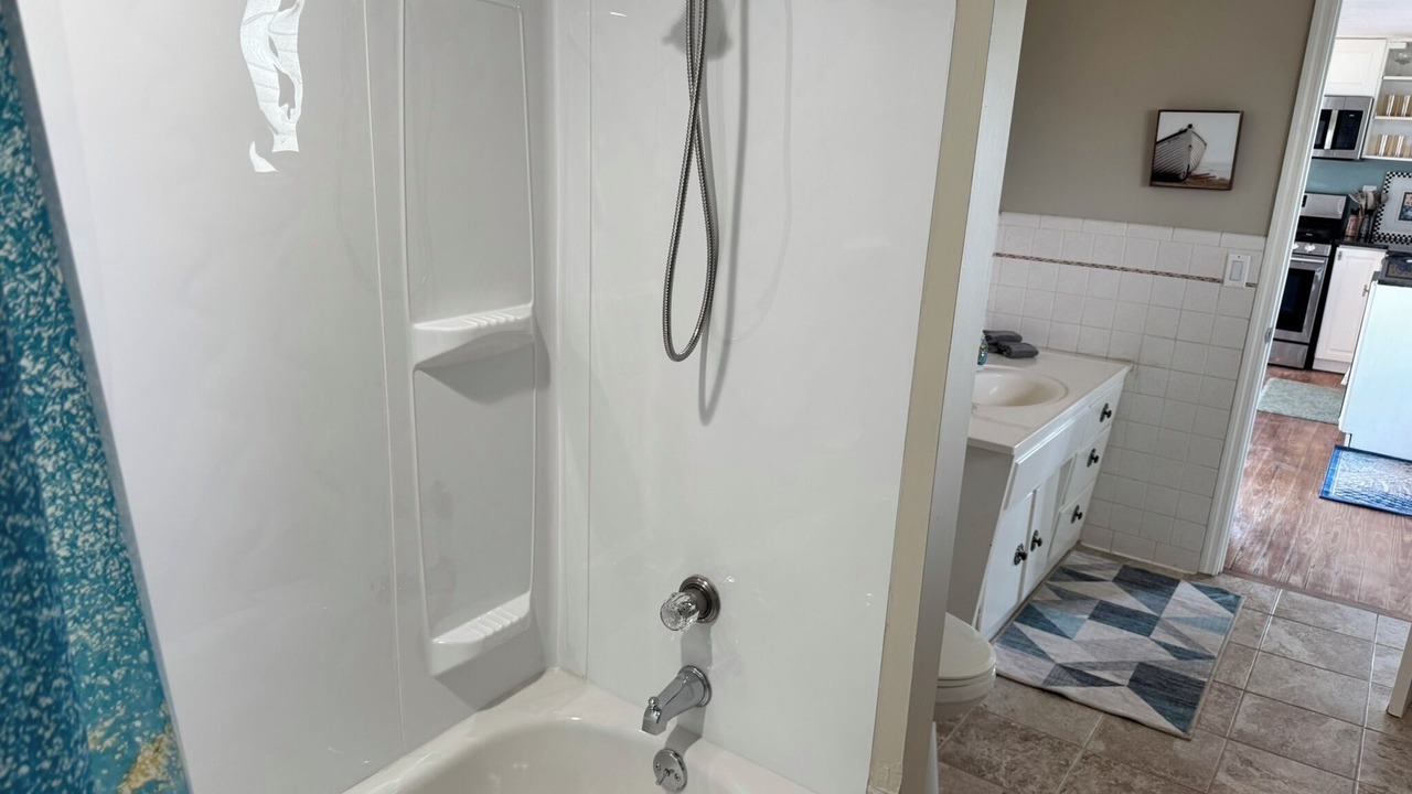 Photo of Bathroom in Bay Crest Villa