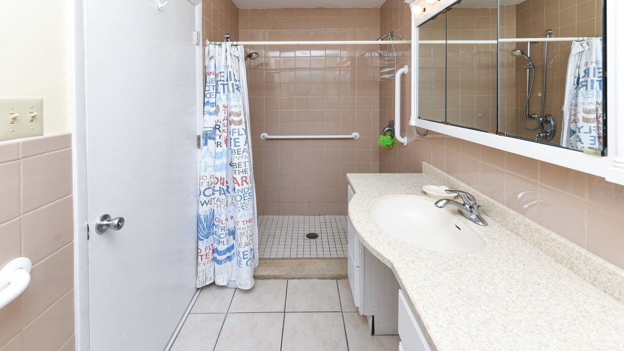 Photo of Bathroom in Long Bay Estates