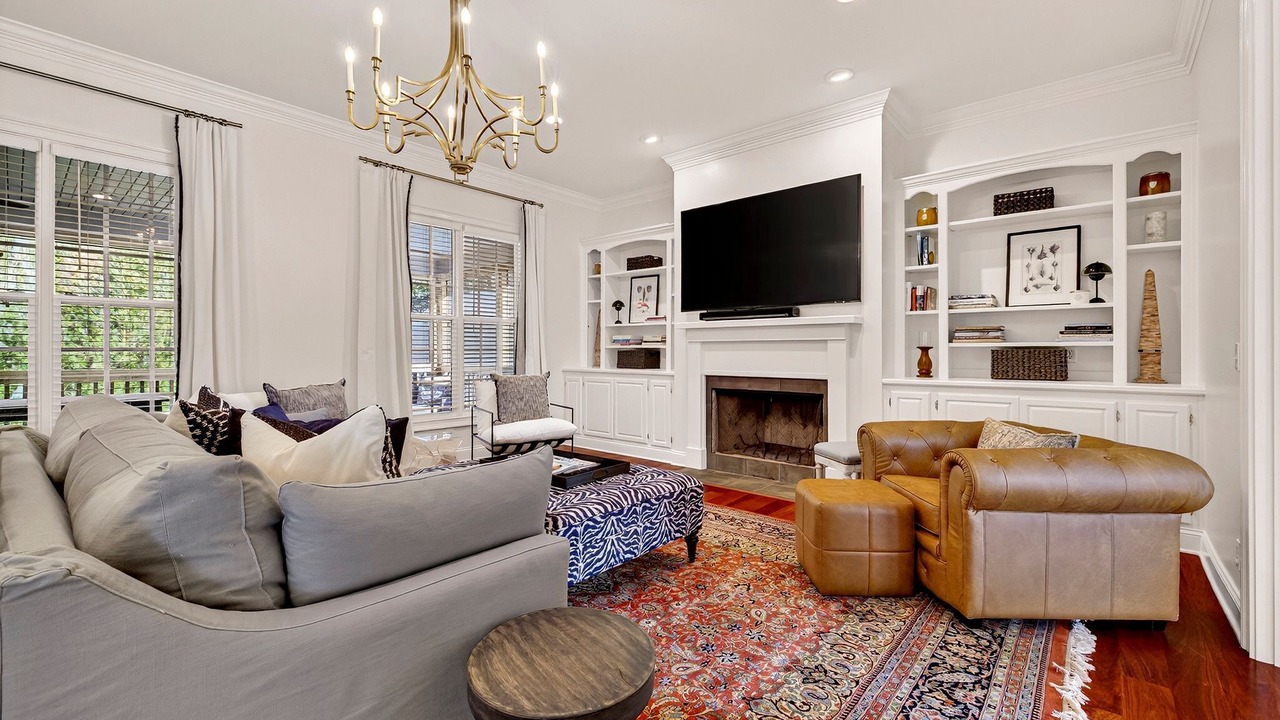 Photo of Livingroom in Whitemarsh Island