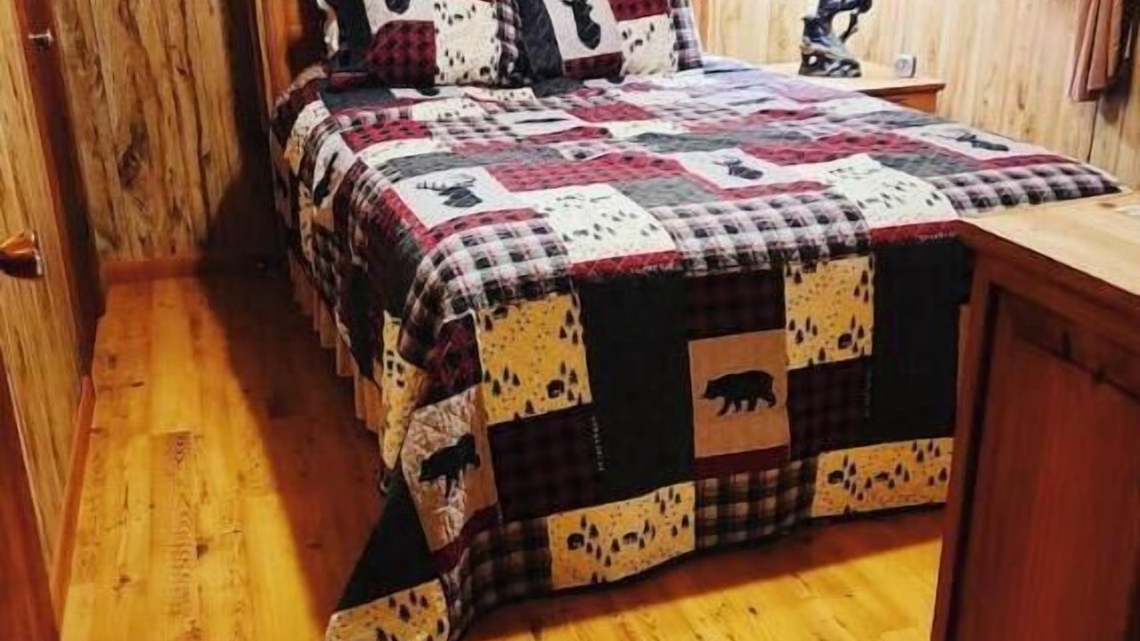 Photo of Bedroom in Robbinsville