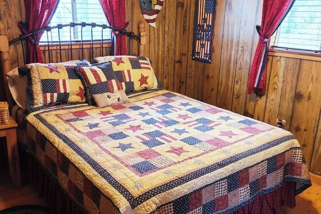 Photo of Bedroom in Robbinsville