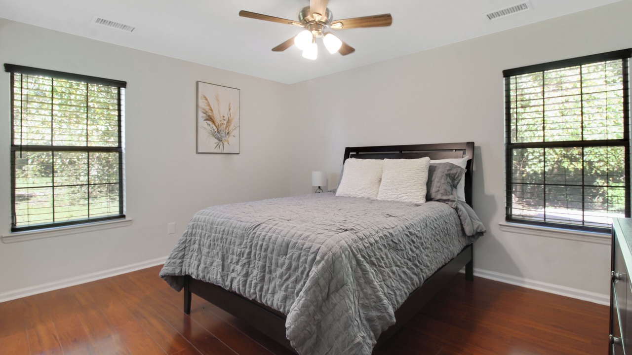 Photo of Bedroom in Garden City
