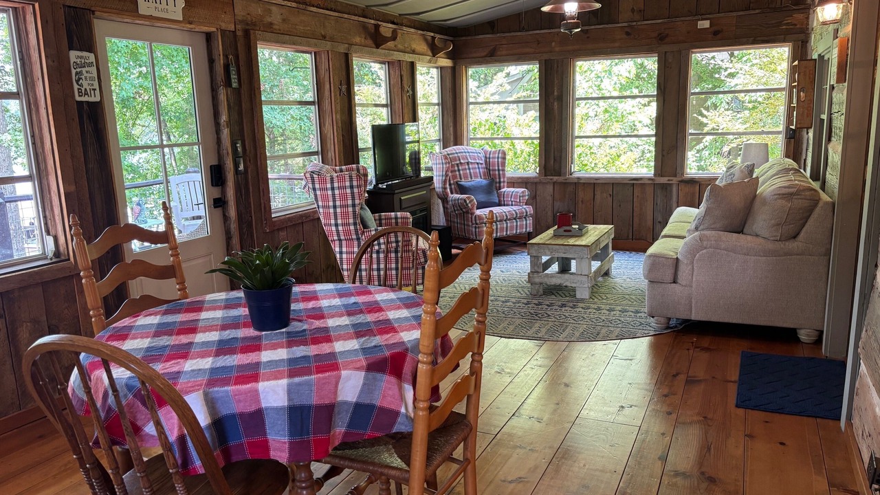 Photo of Livingroom in Gumlog