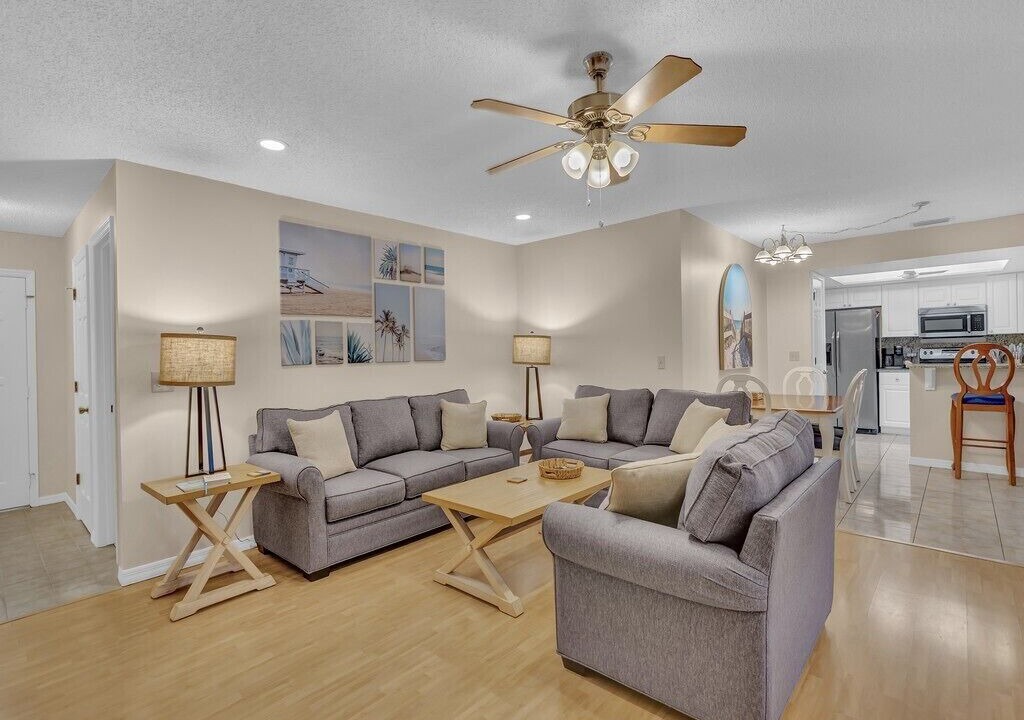 Photo of Livingroom in Vero Beach South