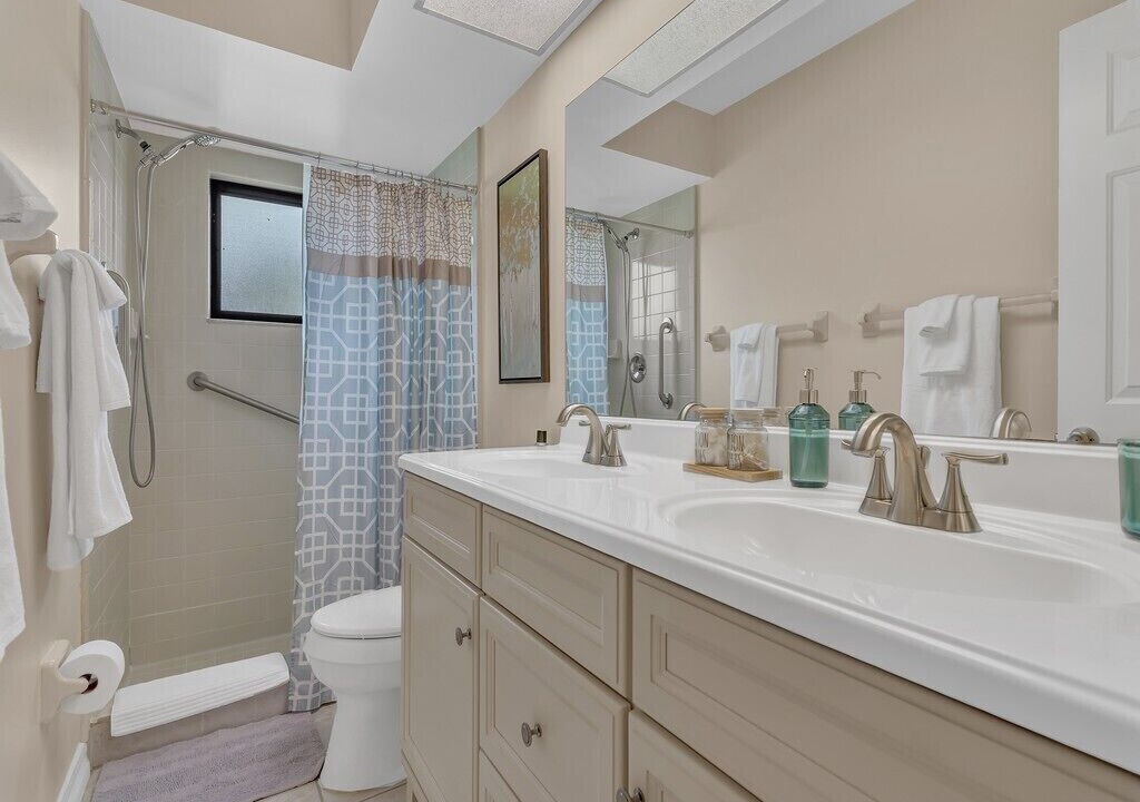 Photo of Bathroom in Vero Beach South