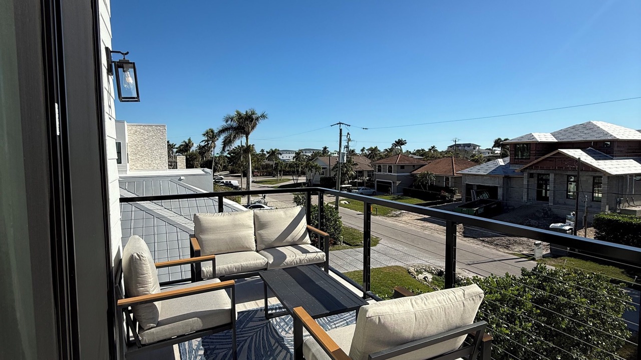 Photo of Patio Balcony in Isles of Capri