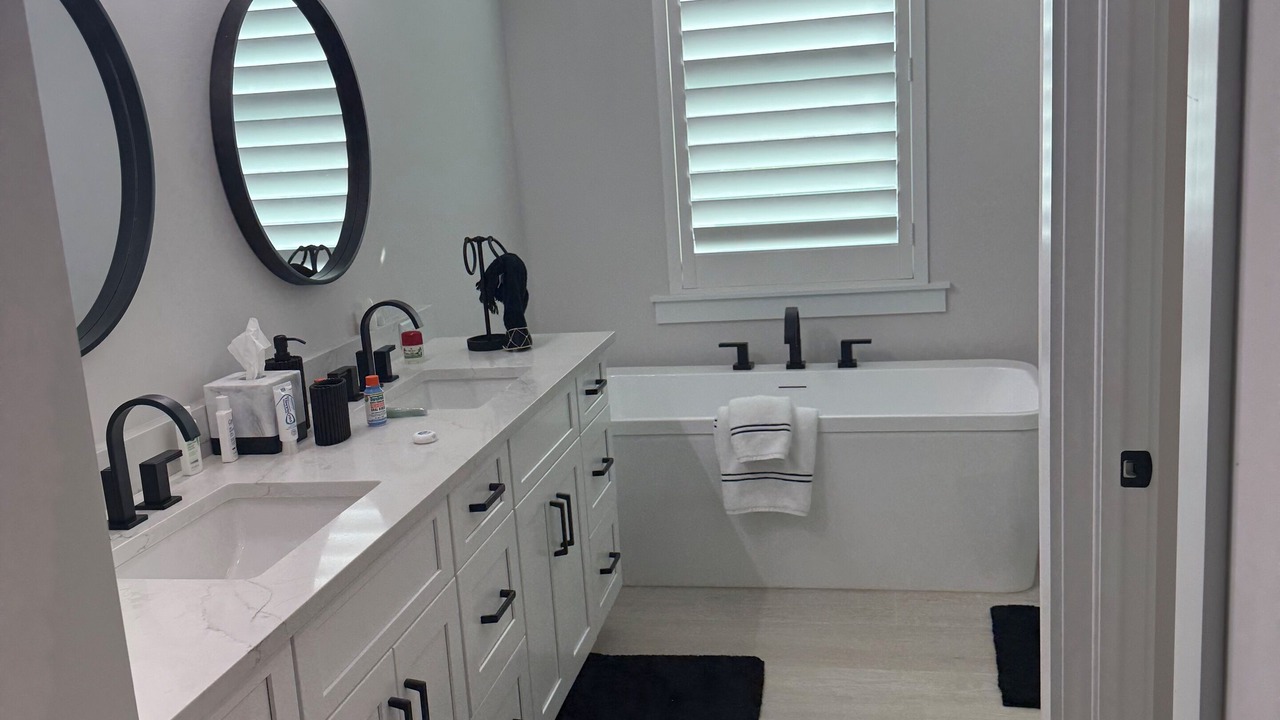 Photo of Bathroom in Isles of Capri