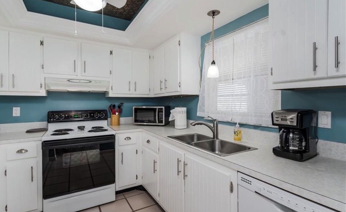 Photo of Kitchen in Lely Golf Estates