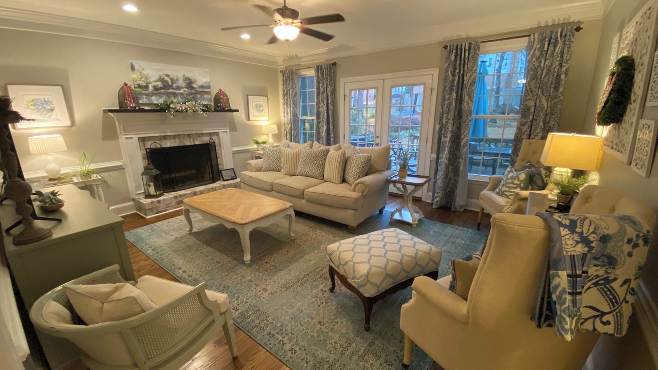 Photo of Livingroom in Evans