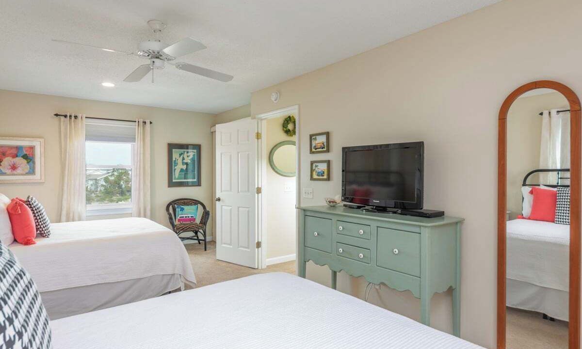Photo of Bedroom in Oceanmarsh Subdivision