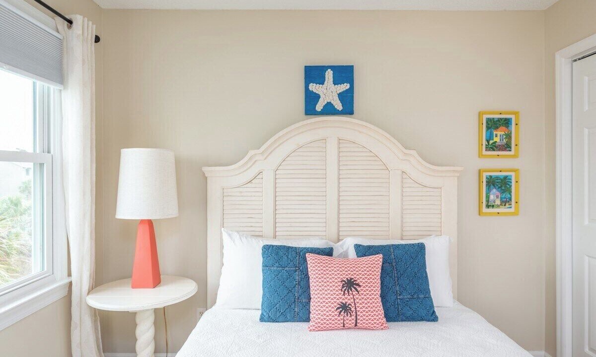 Photo of Bedroom in Oceanmarsh Subdivision