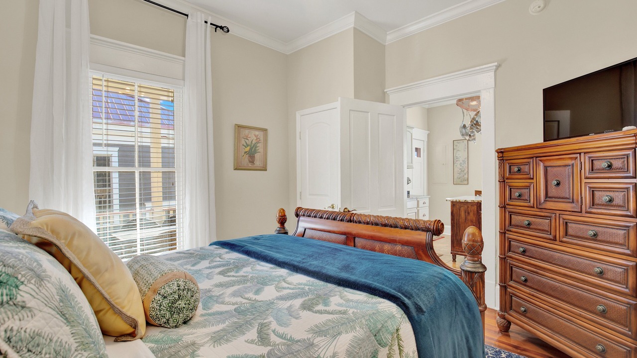 Photo of Bedroom in Metropolitan