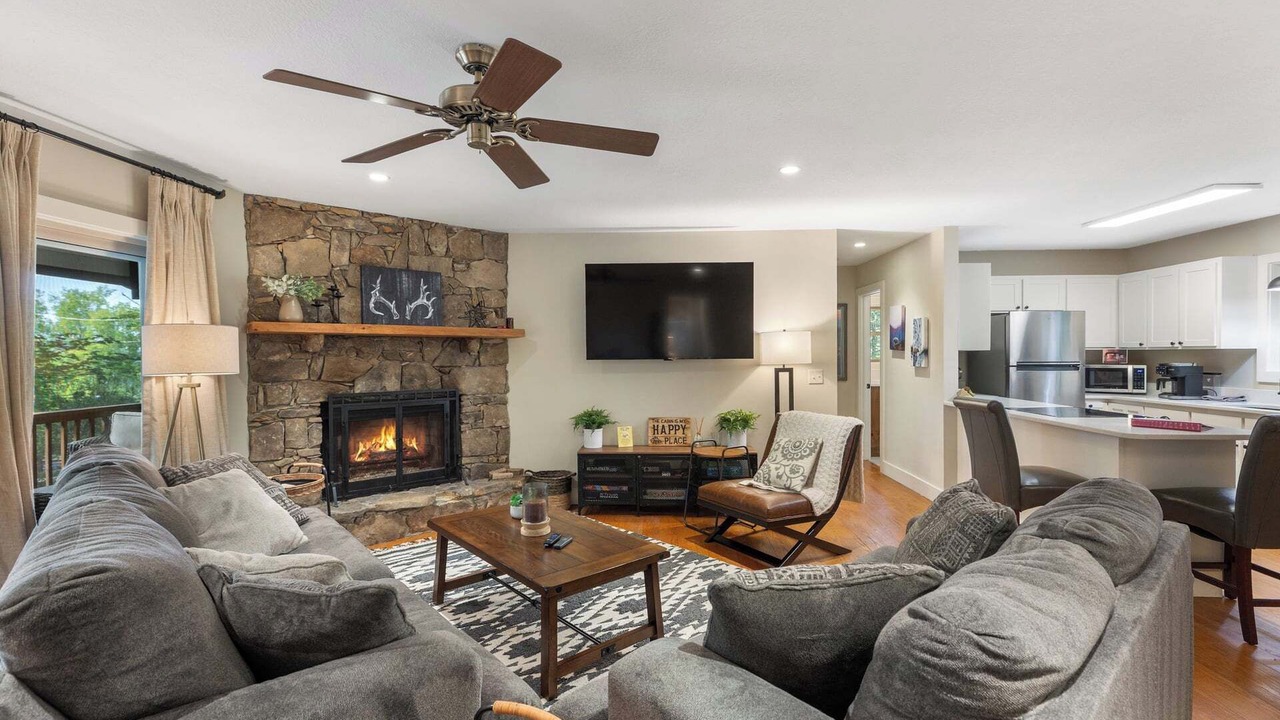 Photo of Livingroom in Glenville