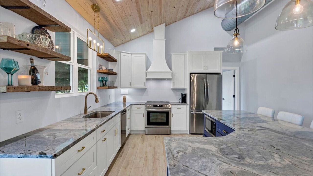Photo of Kitchen in Saluda
