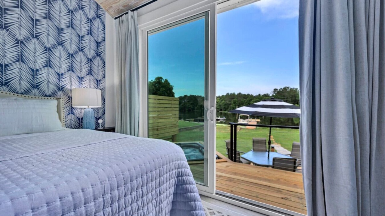 Photo of Bedroom in Saluda