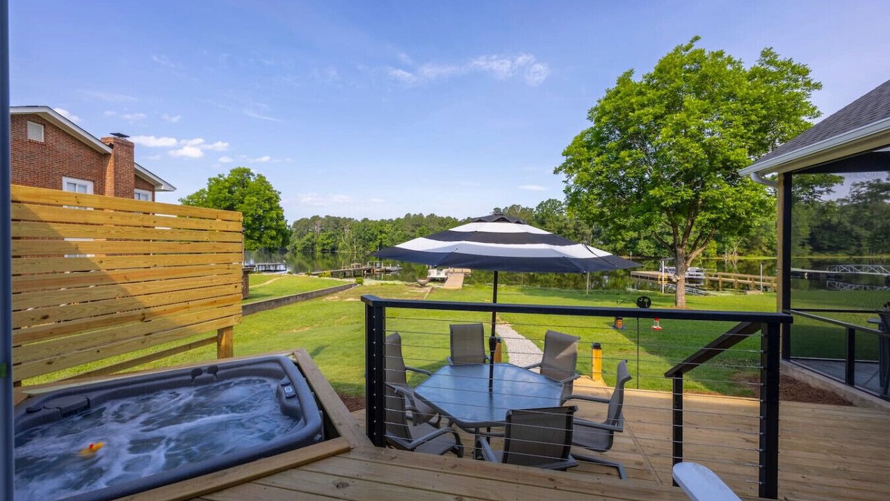Photo of Outdoor in Saluda