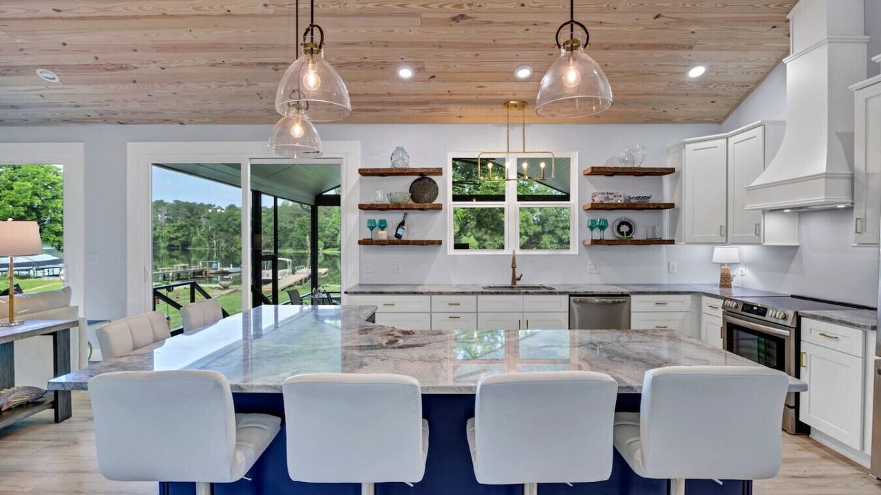 Photo of Kitchen in Saluda