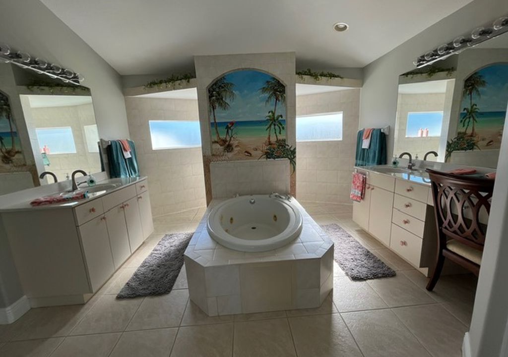 Photo of Bathroom in Trafalgar