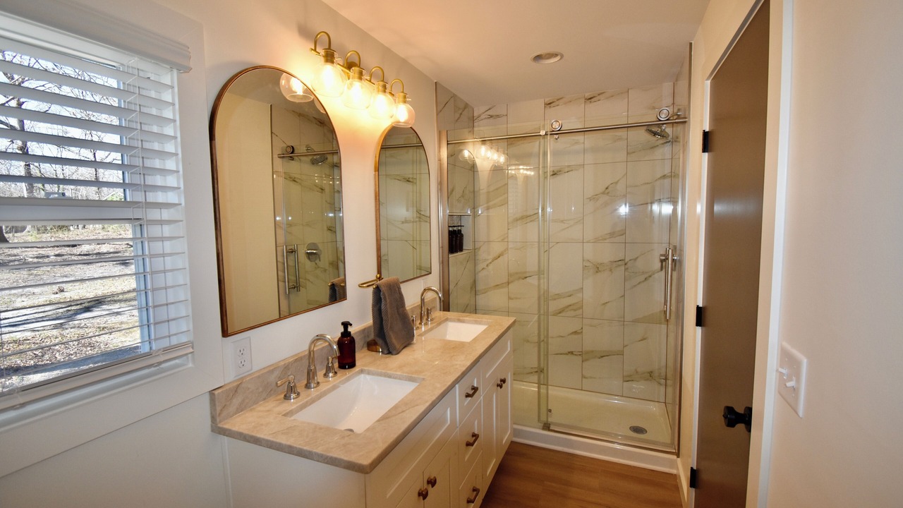 Photo of Bathroom in Taylors