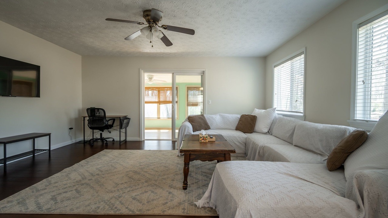 Photo of Livingroom in Winterville