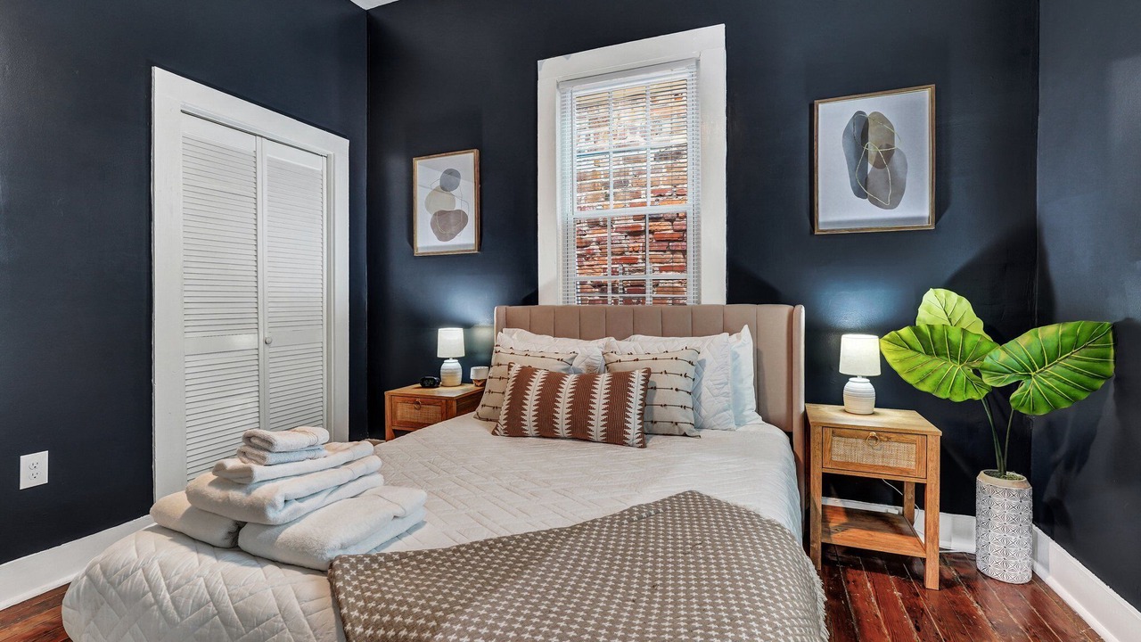 Photo of Bedroom in Savannah Victorian District