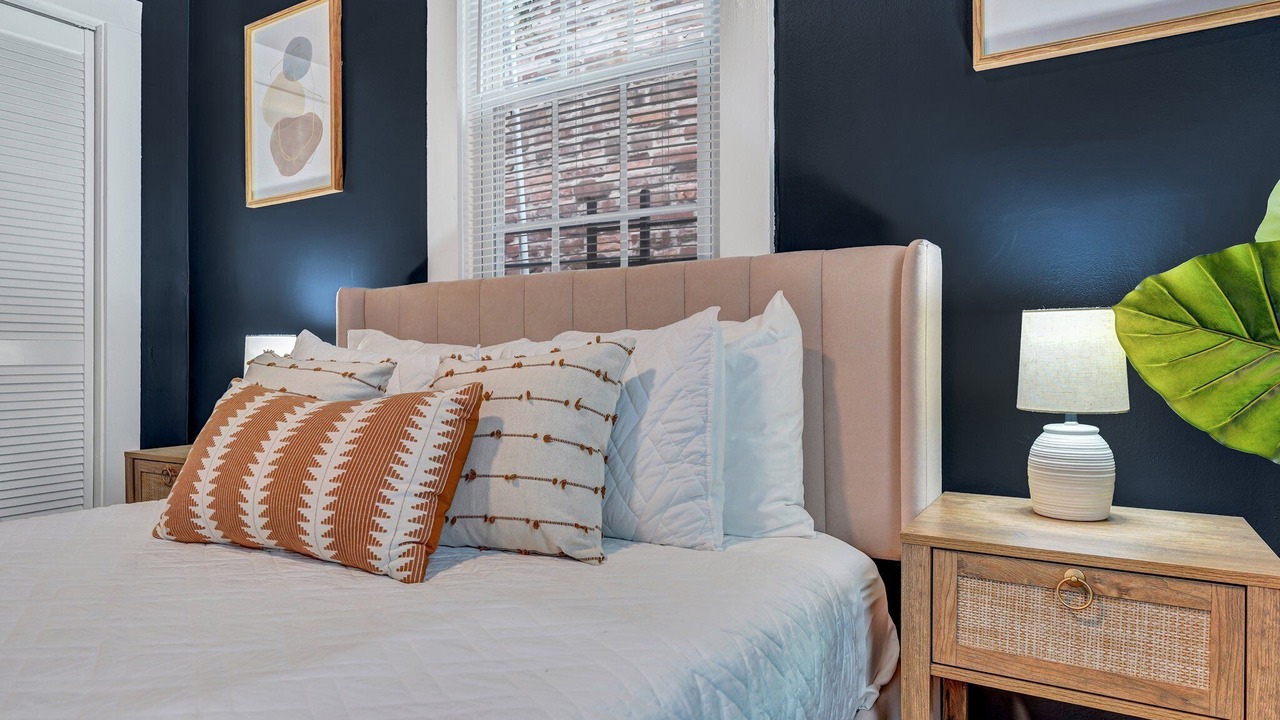 Photo of Bedroom in Savannah Victorian District