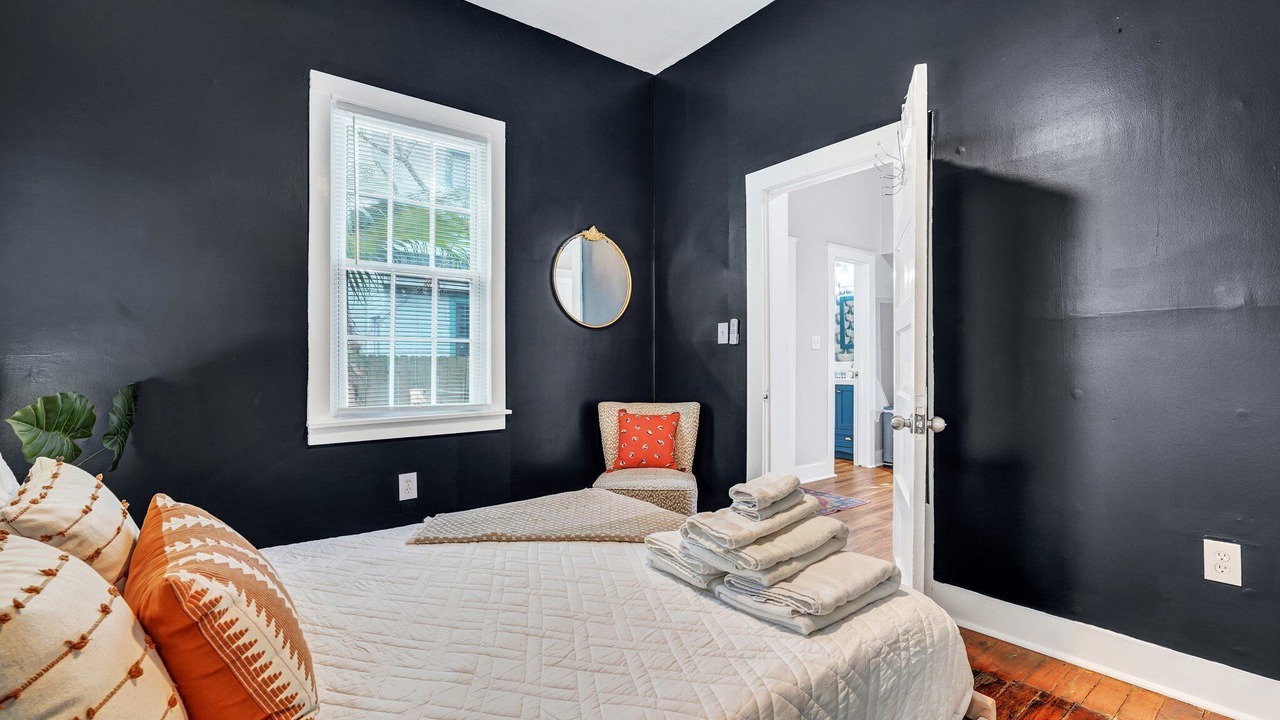 Photo of Bedroom in Savannah Victorian District