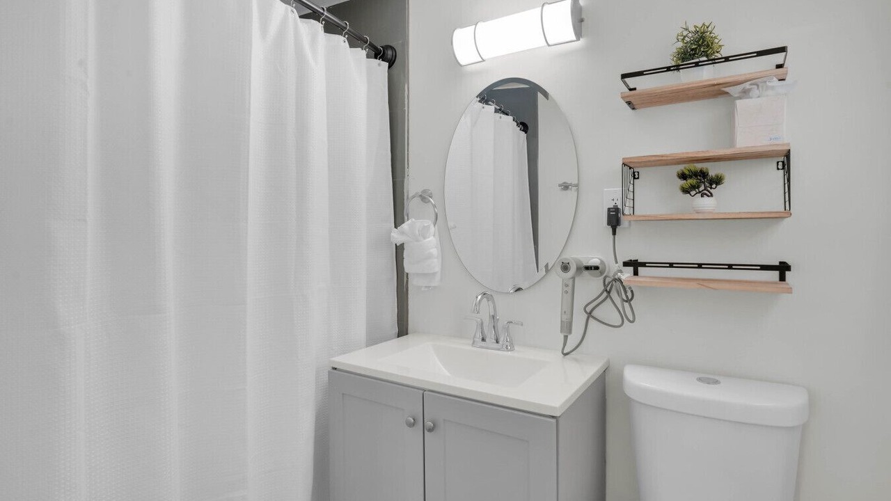Photo of Bathroom in Victory Heights