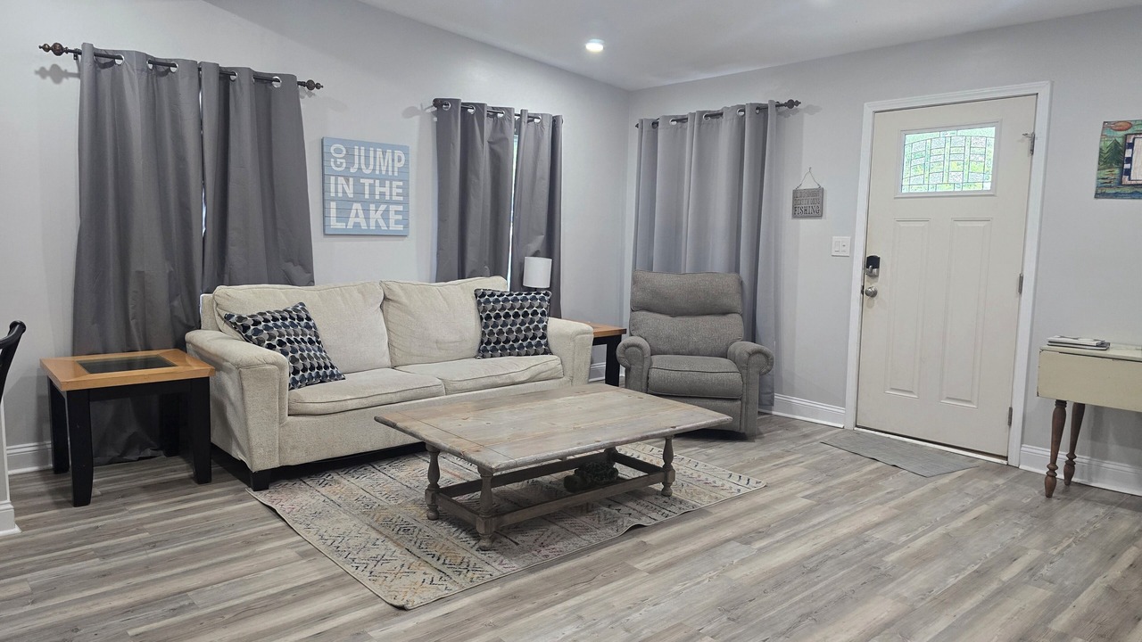 Photo of Livingroom in Elberton
